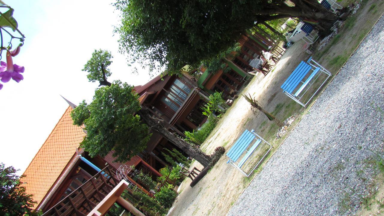 Ruen Khaoyai Hotel Pak Chong Exterior foto